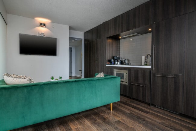 Building Photo - 161 Cumberland St