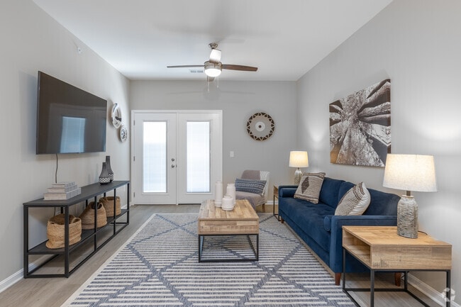 2BR, 2BA - 1,023SF Living Room