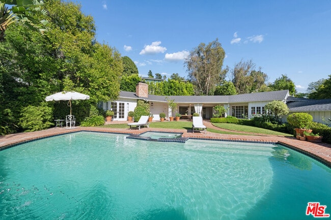 Photo - 8050 Mulholland Dr