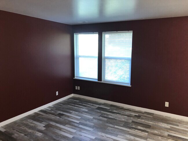 Photo - Brentwood Apartments