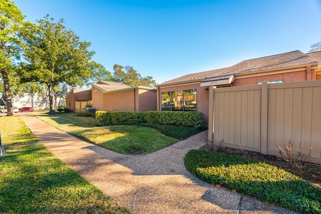 Photo - 2445 Briarwest Blvd