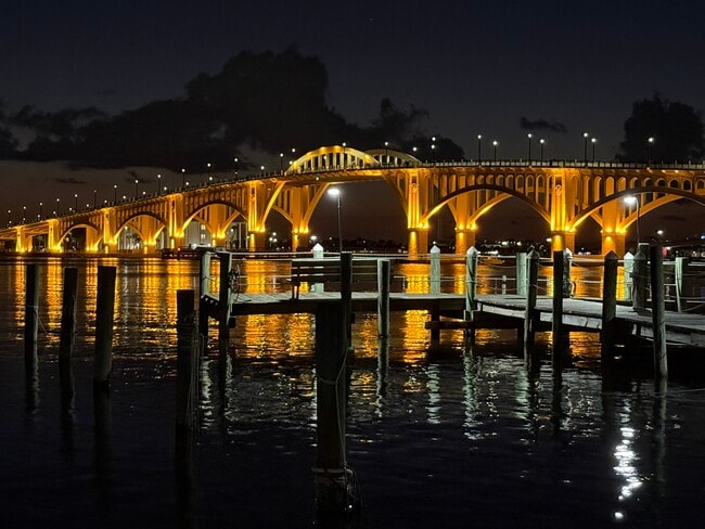 Gaze at Memorial bridge at night from your living-room - 1224 S Peninsula Dr Unit 408