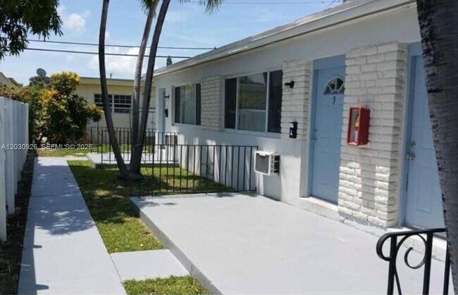 Building Photo - 730 84th St Unit 4