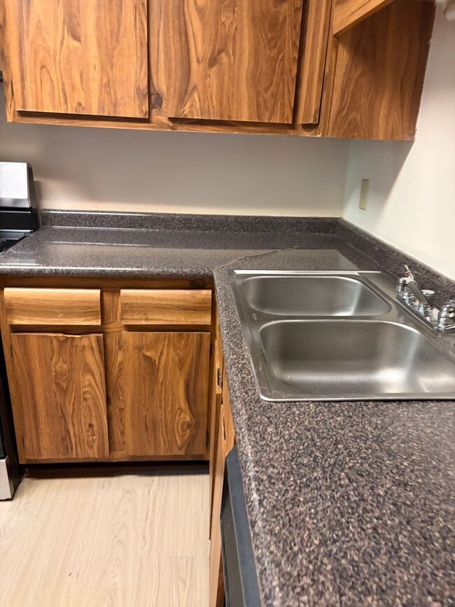 Building Photo - 4812-4814 Edwards Mill Road Unit 4812