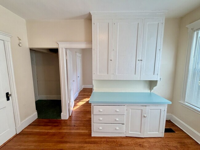 Photo - 42 Long Ave Unit 2