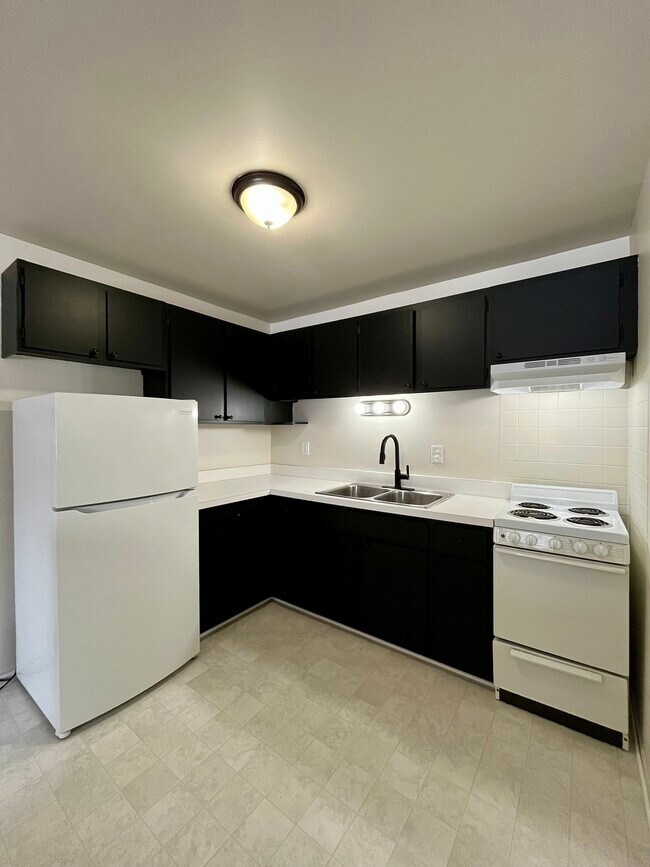 Photo - Harrison Street Apartments