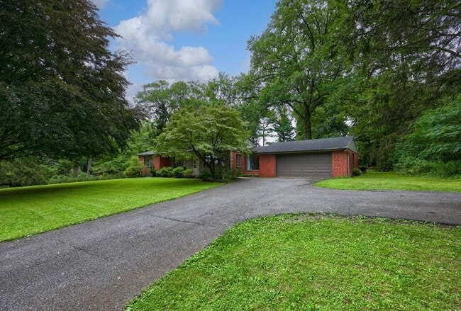 Photo - 376 Arbor Rd