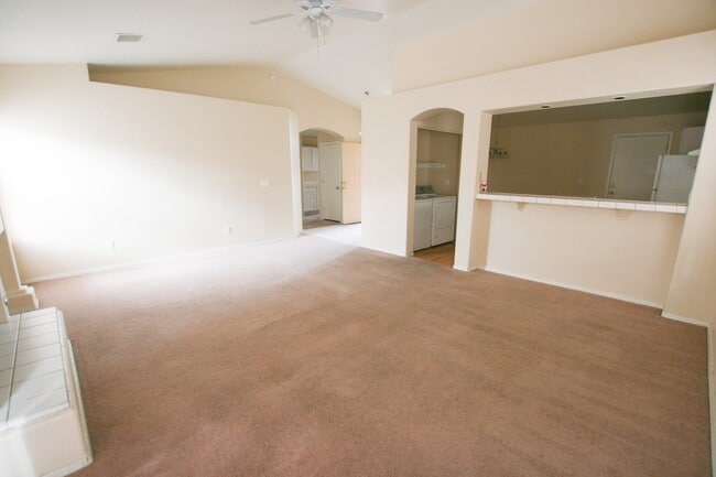 Photo - 1517 Glenrosa Dr