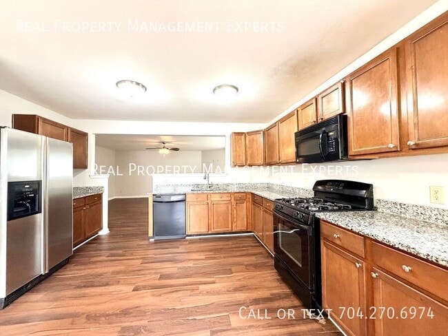 Photo - 8609 Old Potters Rd