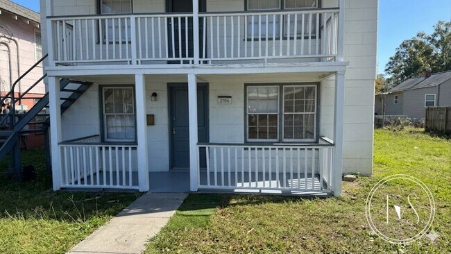 Photo - 3706 Montgomery St