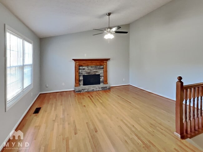 Photo - 307 Burton Dr