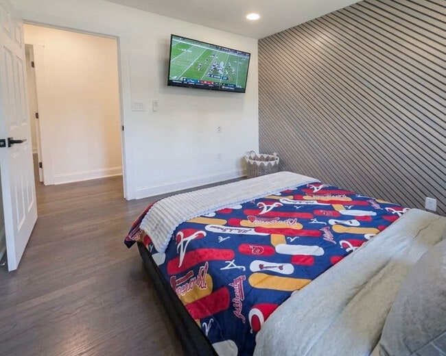 Photo - 145 Melinda Way SE Unidad SI ID1536680P