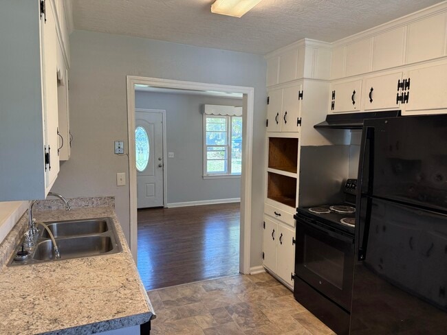 Photo - 2503 Apricot Ln