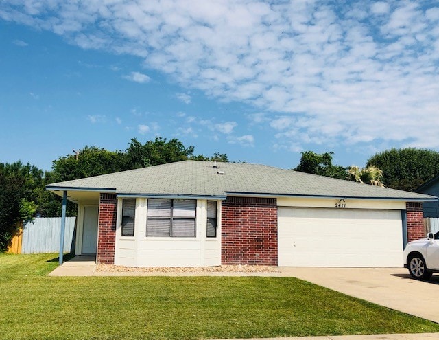 Building Photo - 2411 Traverse Dr