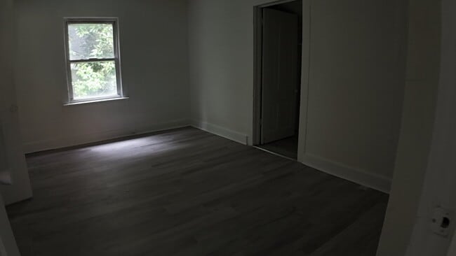 Photo - 6 Riverside St