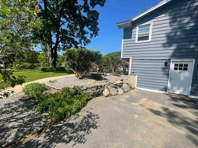 Photo - 35 Mill Pond Rd