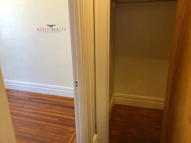 Photo - 34-29 33rd St