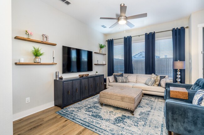 Photo - 968 Ford Pines Ln