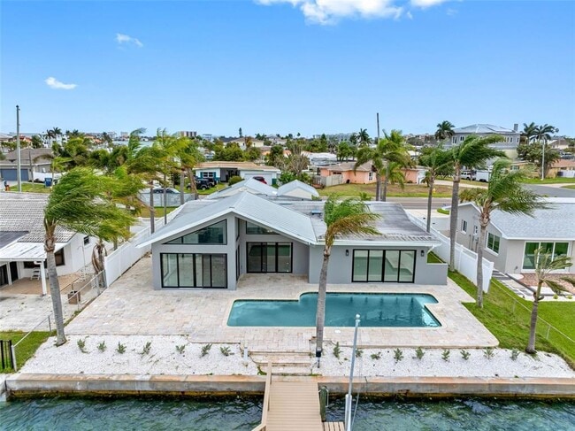 Photo - 520 115th Ave