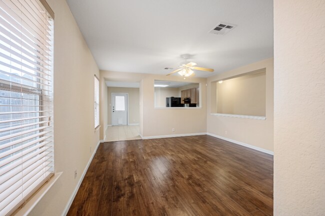 Photo - 240 Myrtle St