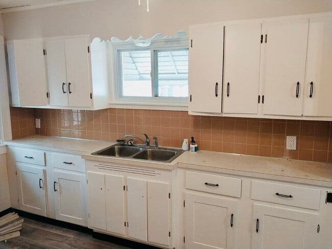 Photo - 46 Brighton Dr