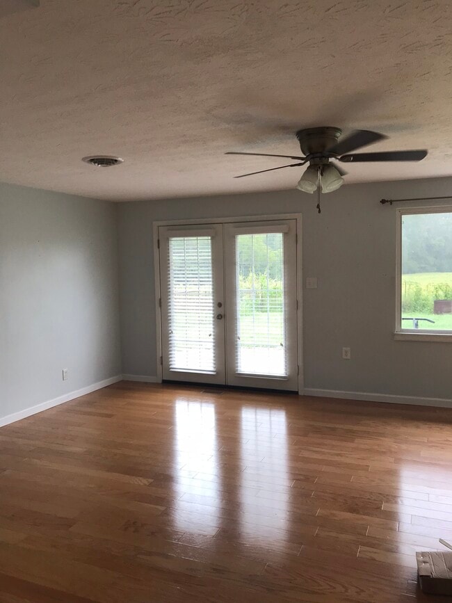 Photo - 8117 Philadelphia Dr