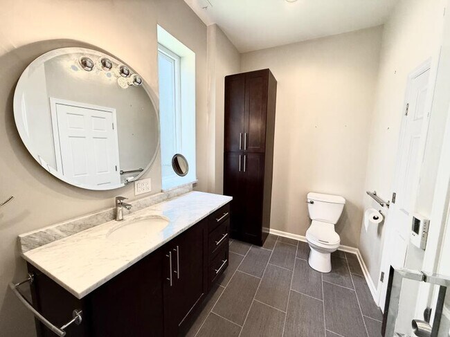 Photo - 1 bedroom in Chicago IL 60642 Unit 2