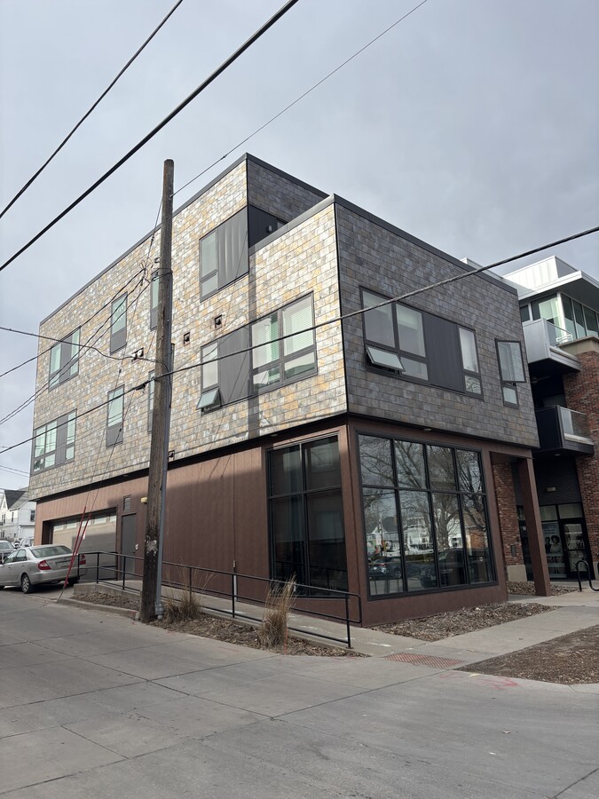 Photo - 219 N Linn St