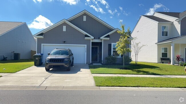 Building Photo - Beautiful 4-Bedroom 3 Bath Home