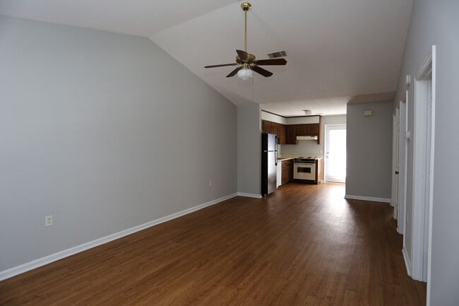 Building Photo - 1807 Chandler Rd Unit 17