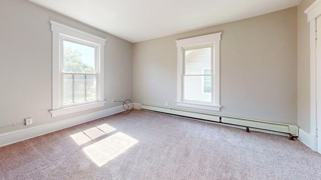 Building Photo - 1317 St Elmo Ave NE Unit 1317 Saint Elmo Ave NE - UP