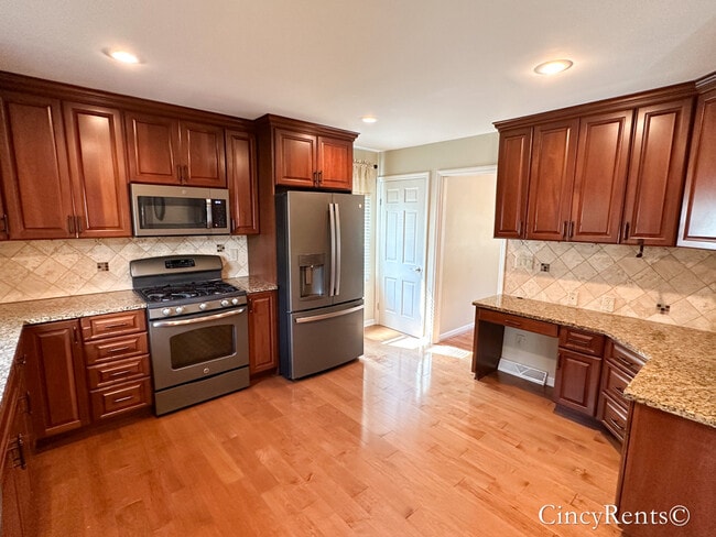 Photo - 6463 Oldbarn Ct