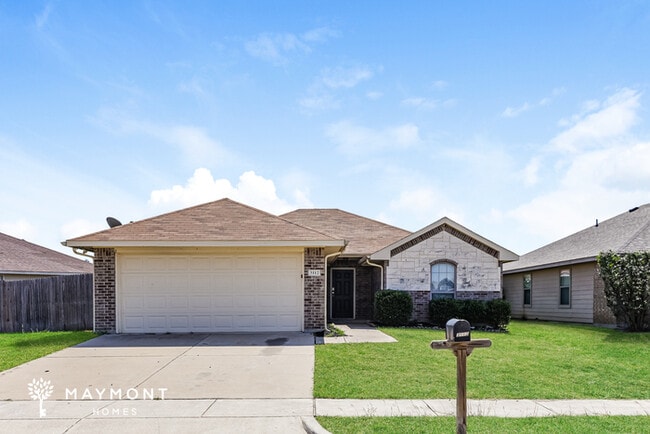 Building Photo - 3112 Royal Crest Dr Rental