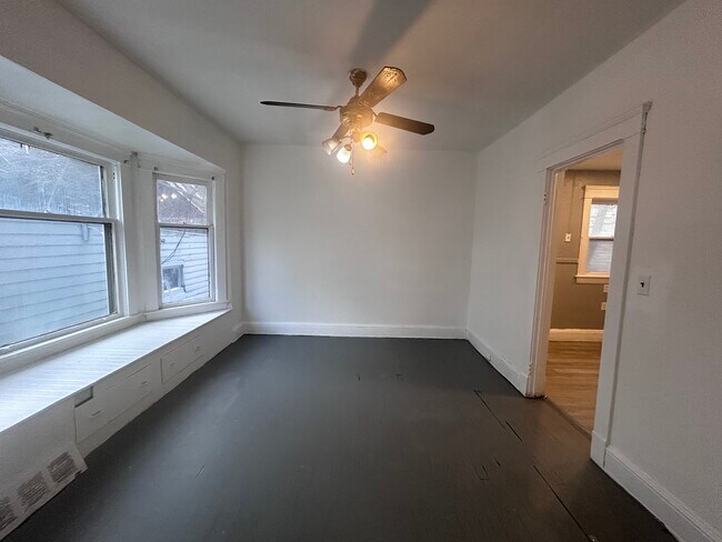 Photo - 12206 Locke Ave Unit Side