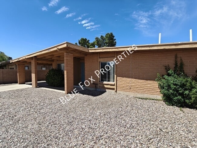 Building Photo - 2618 S Camino Seco