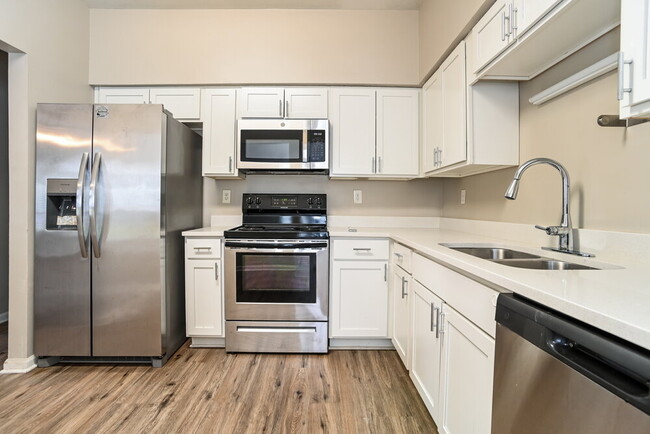 Photo - 2117 David Earl Dr