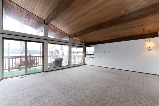 Photo - 11258 Riviera Pl NE