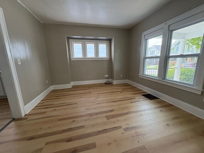 Photo - Bright & Spacious 4 Bedroom Home for Rent