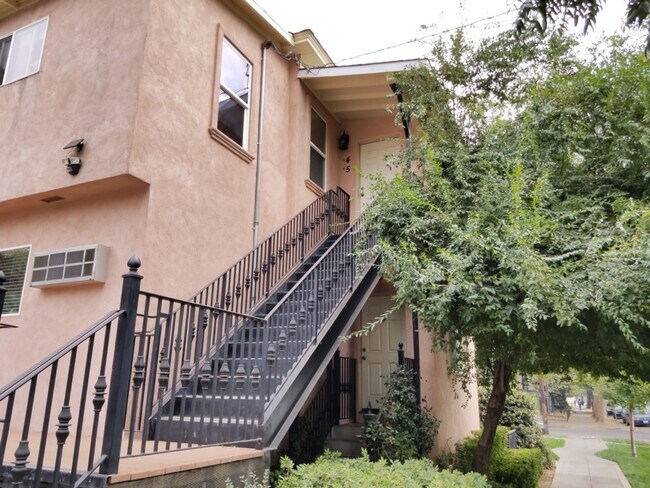 Photo - 746 W 3rd St