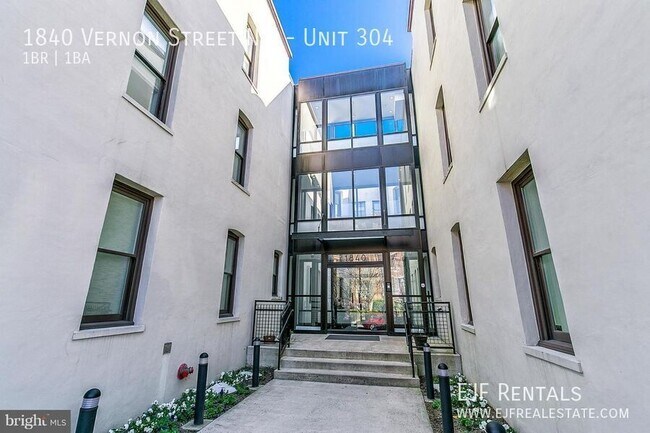 Photo - 1840 Vernon St NW Unit 304