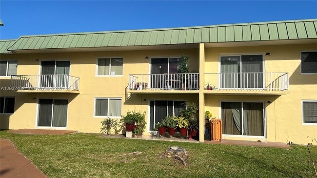 Photo - 505 NW 177th St Unit 121