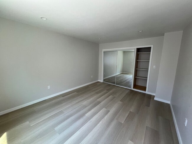 Photo - 51st Street Apartments Triplex Unit 619