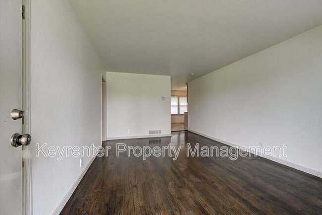 Photo - 628 E Hill St