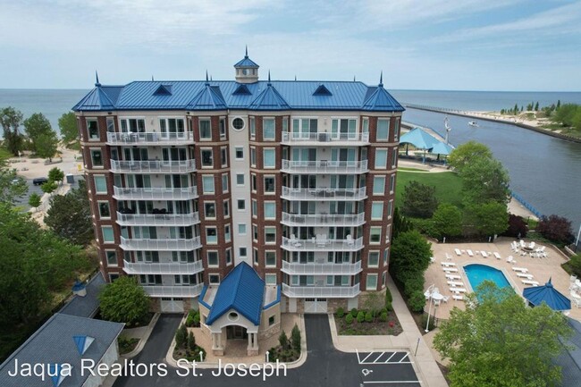 2 br, 2.5 bath House - 200 Lake St #6C - 2 br, 2.5 bath House - 200 Lake St #6C