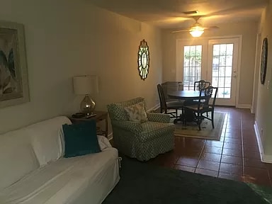 Photo - 202 Island Dr