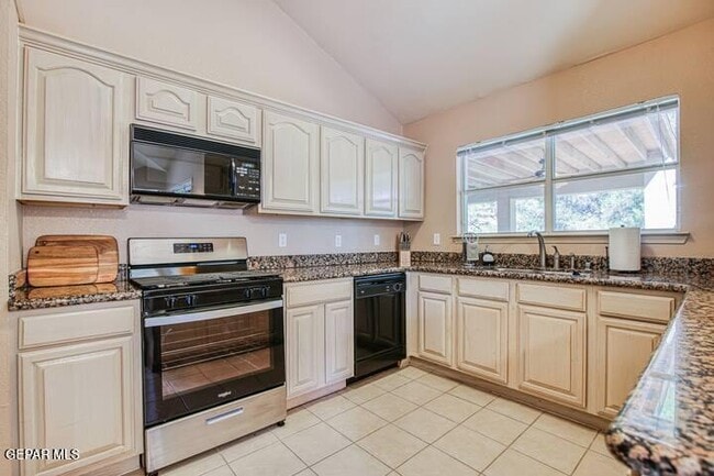 Photo - 605 Rosinante Rd