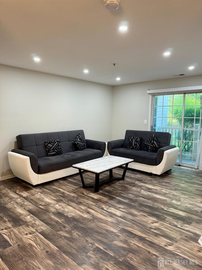 Building Photo - 816 Waterford Dr Unit 816 Rental