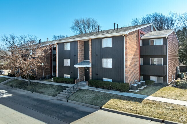 Raven Oaks Apartments - Raven Oaks Apartments