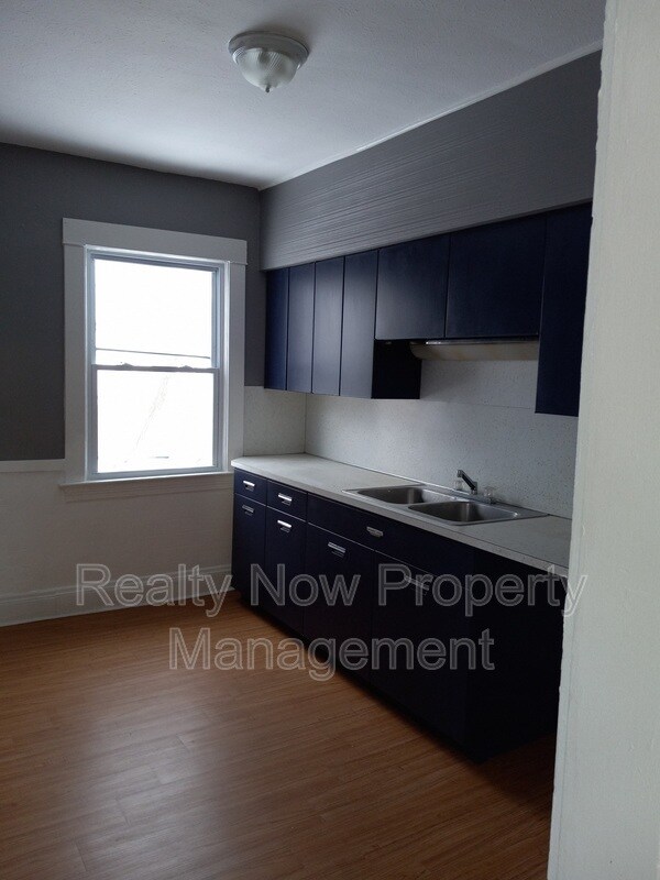 Photo - 3348 W 97th St