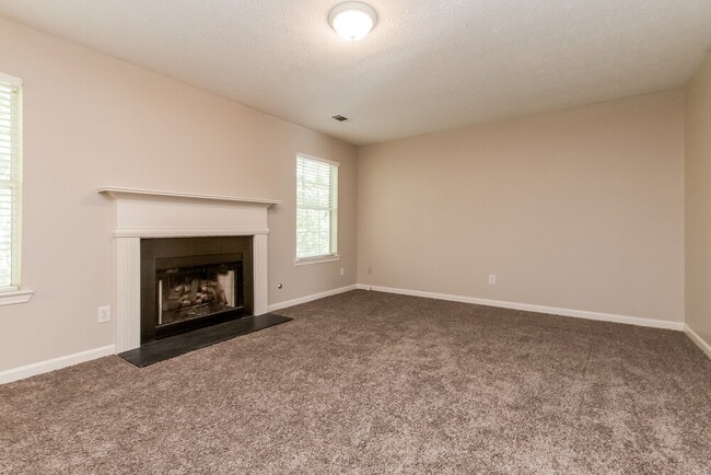 Photo - 2790 Meridian Dr
